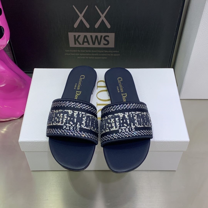 ch**an D*or slippers